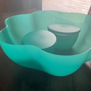 Tupperware Turquoise Wave Bowl with Lidded Containers